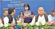  ?? HTPHOTO ?? Chief minister Akhilesh Yadav and Samajwadi Party chief Mulayam Singh Yadav at a book release function in Lucknow on Saturday.