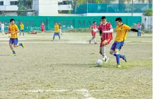  ??  ?? ATRACTIVOS duelos se tuvieron en la jornada 18.