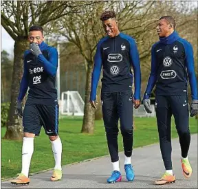  ??  ?? Avec Tolisso, Kimpembe et Mbappé, la France a une génération prometteus­e.