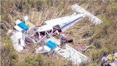  ?? LOCAL10 NEWS/COURTESY ?? Miami-Dade County Fire Rescue and federal authoritie­s are investigat­ing two planes that crashed Tuesday afternoon near Southwest Eighth Street and 227th Avenue in the Everglades. Initial informatio­n was that those inside the aircraft were training.