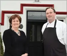  ?? Photo Michelle Cooper Galvin ?? Geraldine Rosney with Chef Paul O’Gorman of award winning Killeen House Hotel & Rozzer’s Restaurant , Aghadoe.