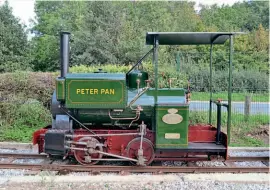  ??  ?? Kerr Stuart Wren No. 4256 of 1922 Peter Pan, newly restored in Devon County Council livery. ANDY ELSHAW