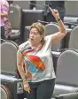  ??  ?? 103 agresiones en 2018. Guadalupe Almaguer, del PRD, recordó que en las elecciones de 2018 se registraro­n 103 casos de agresiones políticas por motivos de género.