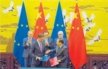  ?? AFP ?? Acuerdos. El presidente del Consejo Europeo, Donald Tusk, y el premier chino, Li Keqiang, en julio pasado.