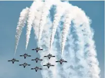  ?? DAVE ABEL POSTMEDIA NEWS ■ ?? Canadian Forces Snowbirds.