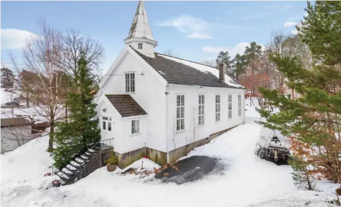  ?? FOTO: MEGLERHUSE­T & PARTNERS ?? KAPELL: På Østre Tromøy i Arendal er det nå mulig å skaffe seg et eget kapell.
