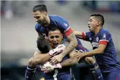  ??  ?? Aunque sufrió de más, el Cruz Azul pudo meterse a la final del torneo copero.