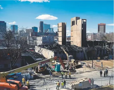  ?? Joe Amon, The Denver Post ?? Apartment buildings built of wood, such as the one that caught fire Wednesday, are common in metro Denver, and the material does not make them a higher fire risk.