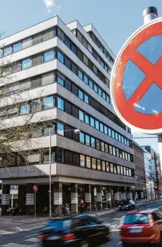  ?? Foto: Sina Schuldt, dpa ?? Die Greensill  Bank in Bremen hatte in diesem Gebäude ihren Sitz. Sie ist insolvent. Anleger bangen um ihre Einlagen.