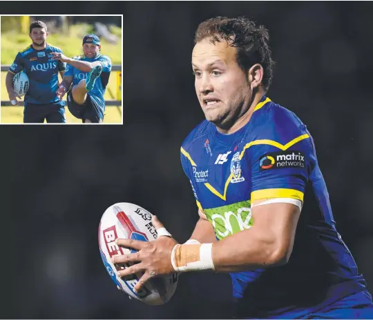  ??  ?? Tyrone Roberts playing for Warrington and (inset) working with Ash Taylor during his days at the Titans. Main picture: GETTY IMAGES