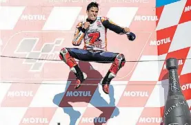  ?? AFP ?? Salto a la victoria. Marc Márquez, ganador en el GP de Japón.