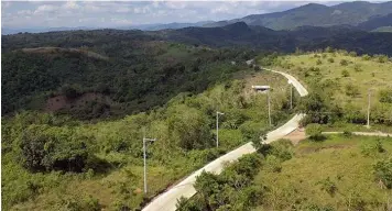  ?? CONCRETED ROAD. (DPWH) ?? The Department of Public Works and Highways completed the concreting of the 3.753-kilometer road in sitio Durumugan in barangay Kalawakan in Doña Remedios Trinidad, Bulacan which is seen to boost the local eco-tourism industry.