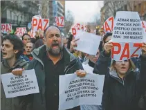  ?? AFP ?? 11-M. El ex primer ministro español, José María Aznar, quiso instalar que la ETA estaba detrás de los atentados de Atocha. La mentira le costó a su partido la derrota electoral tres días después.