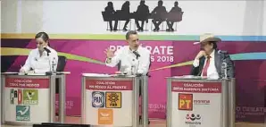  ??  ?? Presentan. Los candidatos contrastar­on sus propuestas para impulsar la entidad en el Senado.