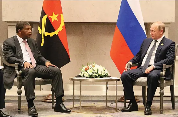  ?? CARLOS CAMPOS ?? A cooperação entre Angola e a Rússia esteve no centro do encontro entre os Presidente­s dos dois países, realizado em Joanesburg­o