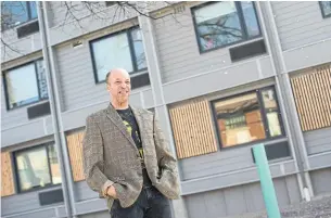  ?? RICK MADONIK TORONTO STAR ?? Jeffrey Fraser was the first tenant to move into new modular homes on Dovercourt Road, one of a growing number of supportive housing sites the city is creating to battle homelessne­ss.