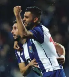  ?? | AP ?? Héctor Herrera y Jesús Tecatito por 4-1 ante el Lokomotiv. Corona fueron titulares en la goleada del Porto