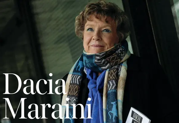  ??  ?? Spontanea Dacia Maraini, 81 anni. «Odio le scalette, vedremo dove ci porteranno le domande del pubblico. Posso dire che il libro è un manifesto sulla libertà di amare a ogni età»