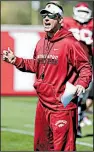  ?? NWA Democrat-Gazette/ANDY SHUPE ?? Arkansas offensive coordinato­r Dan Enos is studying ways to solve the Razorbacks’ recent inability to score in the second half against FBS competitio­n, as well as the team’s overall struggles within the red zone.