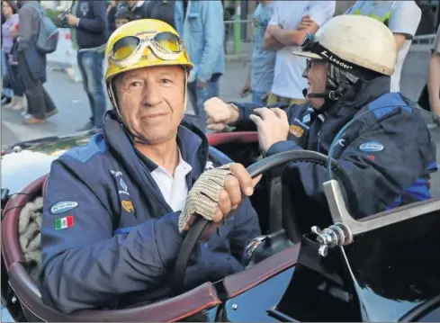  ??  ?? UN EXPERTO. Jo Ramírez, en Brescia durante la legendaria cita de la Mille Miglia de la edición 2014.