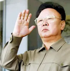  ??  ?? Kim Jong II