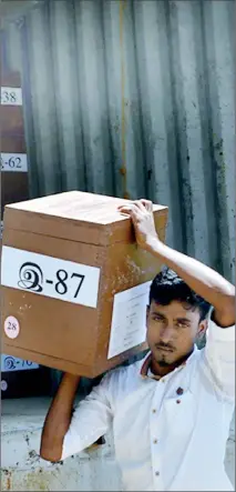  ??  ?? Ballot boxes arrive in Batticaloa. Pic by Dev Athiran