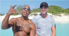  ?? NETFLIX ?? Ja Rule, left, and Billy McFarland partnered on the failed Fyre Festival.