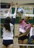  ?? PHOTO BY TRACEY ROMAN ?? Poly's Layla Moore (2) delivers one of her seven kills in the Jackrabbit­s' sweep of Sherman Oaks Notre Dame.