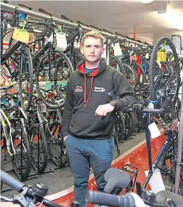  ?? Picture: Dougie Nicolson. ?? Leslie Bike Shop owner Bryan Moodie.