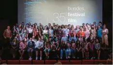  ?? Foto: Fabian Moeckl ?? Sie haben im Liliom den Mut bewiesen, ihre Ideen im Kino zu zeigen: die jungen Teilnehmer des „Bundes.festival.film“.