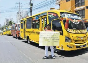  ?? | Foto de Jeisson Gutiérrez ?? Las empresas protestaro­n en las afueras del AMB.