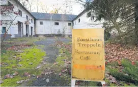  ??  ?? Am Standort des Forsthause­s Treppeln finden sich die Reste des MfS-Ferienheim­s.