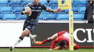  ??  ?? Banned for four weeks: Denny Solomona