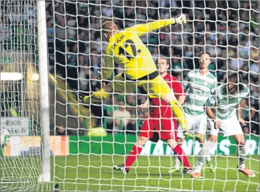  ?? Picture: SNS Images. ?? Georgios Samaras heads in Celtic’s second goal on the night.