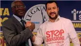  ??  ?? Matteo Salvini, 44, segretario della Lega, e il senatore Toni Iwobi, italoniger­iano, 62. Sotto, Di Biagio