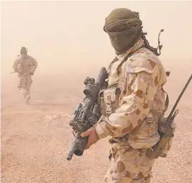  ?? ?? Soldiers from the 4th Battalion, Royal Australian Regiment (Commando) train in the Middle East.