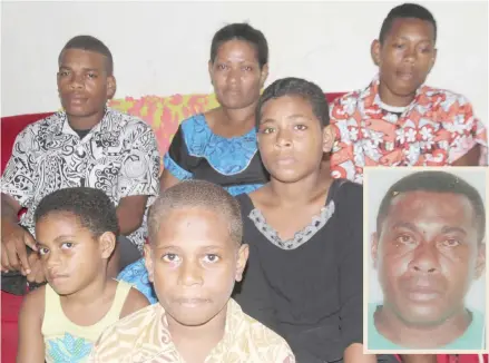  ?? Photo: Arieta Vakasukawa­qa ?? Seated on top from left: Napolioni Leka, Vilimaina Bola (mother), Nacanieli Koila. Below from left: Marica Kolaia, Lavenia Siwatigau, and Waisake Radravu. Insert: Deceased, Joseua Manumanu.