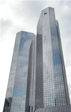  ?? FOTO: AFP ?? Deutsche-Bank-Hauptsitz in Frankfurt: Das einst stolze Bankhaus ist heute nur noch ein Schatten früherer Tage.