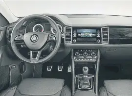  ??  ?? El nuevo modelo de Skoda equipa de serie el sistema Swing con pantalla de 6,5 pulgadas