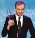  ?? Foto: dpa ?? Jan Böhmermann gestern Abend mit dem Deutschen Fernsehpre­is.