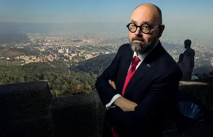  ??  ?? Ospite a Cortina Carlos Ruiz Zafón, il più letto degli autori spagnoli viventi, è stato protagonis­ta di Una Montagna di Libri