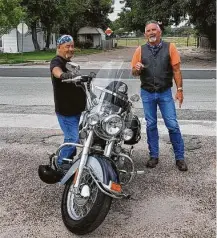  ?? Thomas Black / Bloomberg ?? “I’m not worried about it,” said Jeff Donaldson, left, a 63-year-old resident of Bosque County, southwest of Dallas. “It’s all just about the politics.”