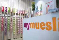  ??  ?? Bei „Mymuesli“können sich Kunden ihr indivuduel­les Müsli zusammenst­ellen. Doch die Firma ist nicht die einzige, die auf Personalis­ierung setzt.