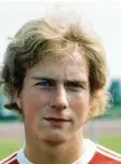  ?? Foto: dpa ?? „Rotbäckche­n“Karl-Heinz Rummenigge mit 19.