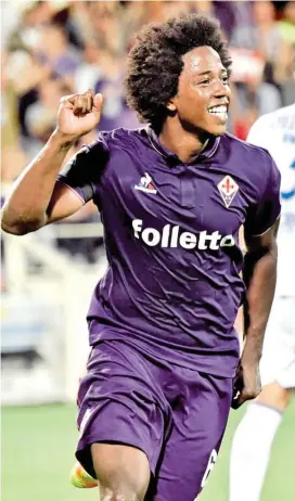  ?? FOTO AP ?? Carlos Sánchez llegó hace tres semanas al conjunto violeta y fue titular en los dos duelos que el club ha disputado en liga.