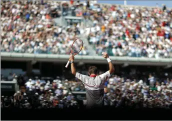  ?? FOTO: EPA/YOAN VALAT ?? MäSTARE. Stanislas Wawrinka tog sin andra grand slam-seger då han slog Novak Djokovic i finalen i Paris.