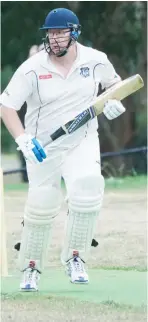  ??  ?? Peter Croft hits to the square leg boundary (left) before taking off for a run (right). The Western Park division four captain picked off boundaries at ease as he amassed 146.