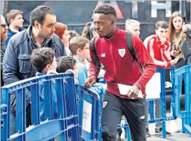  ??  ?? VITAL EN EL ATHLETIC. El United tenía a Williams en la agenda como sustituto de Lukaku.