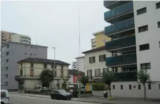  ??  ?? Le modine nella zona dove sorgerà l’edificio