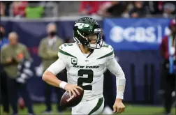 ?? JUSTIN REX — THE ASSOCIATED PRESS ?? Jets quarterbac­k Zach Wilson, the No. 2pick in last year’s draft, returned to the lineup last week after being sidelined with a knee injury.